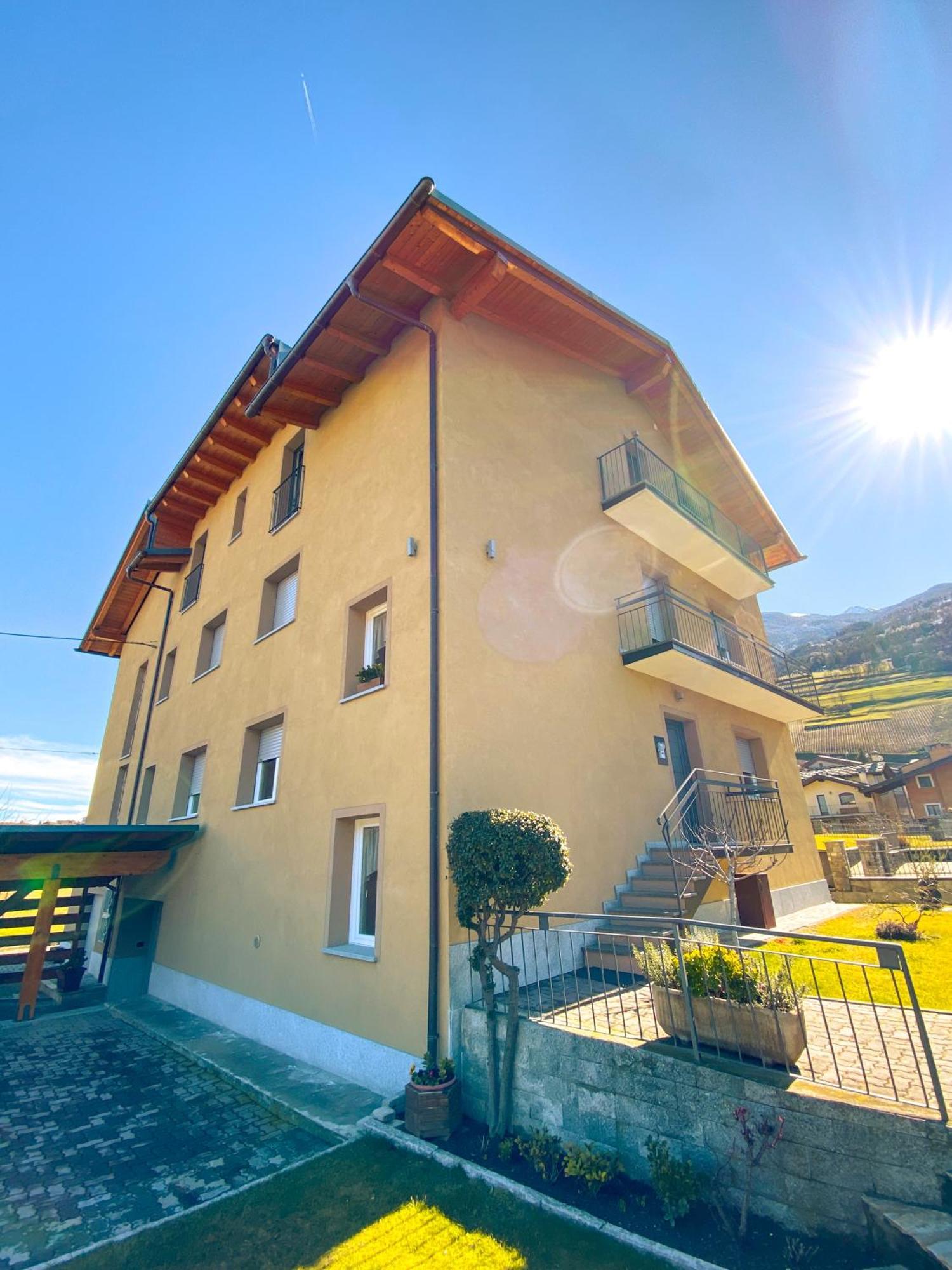 Apartment L'Envers Aosta Exteriör bild
