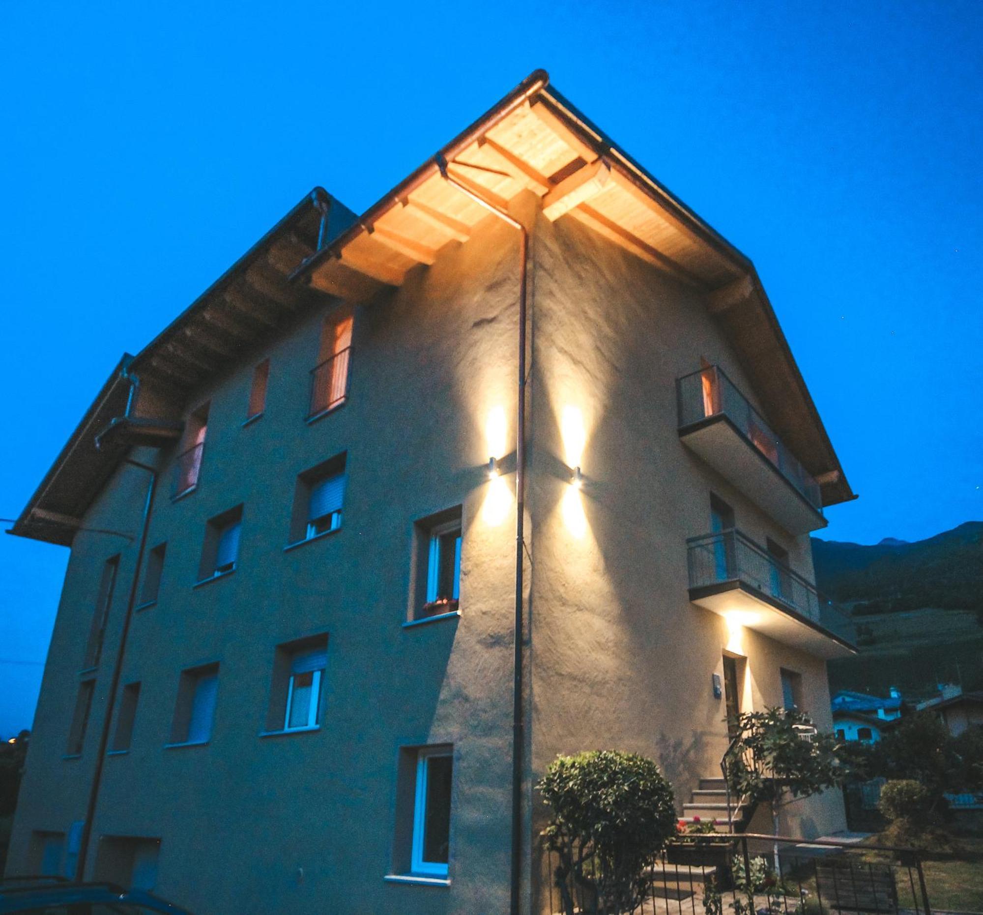 Apartment L'Envers Aosta Exteriör bild